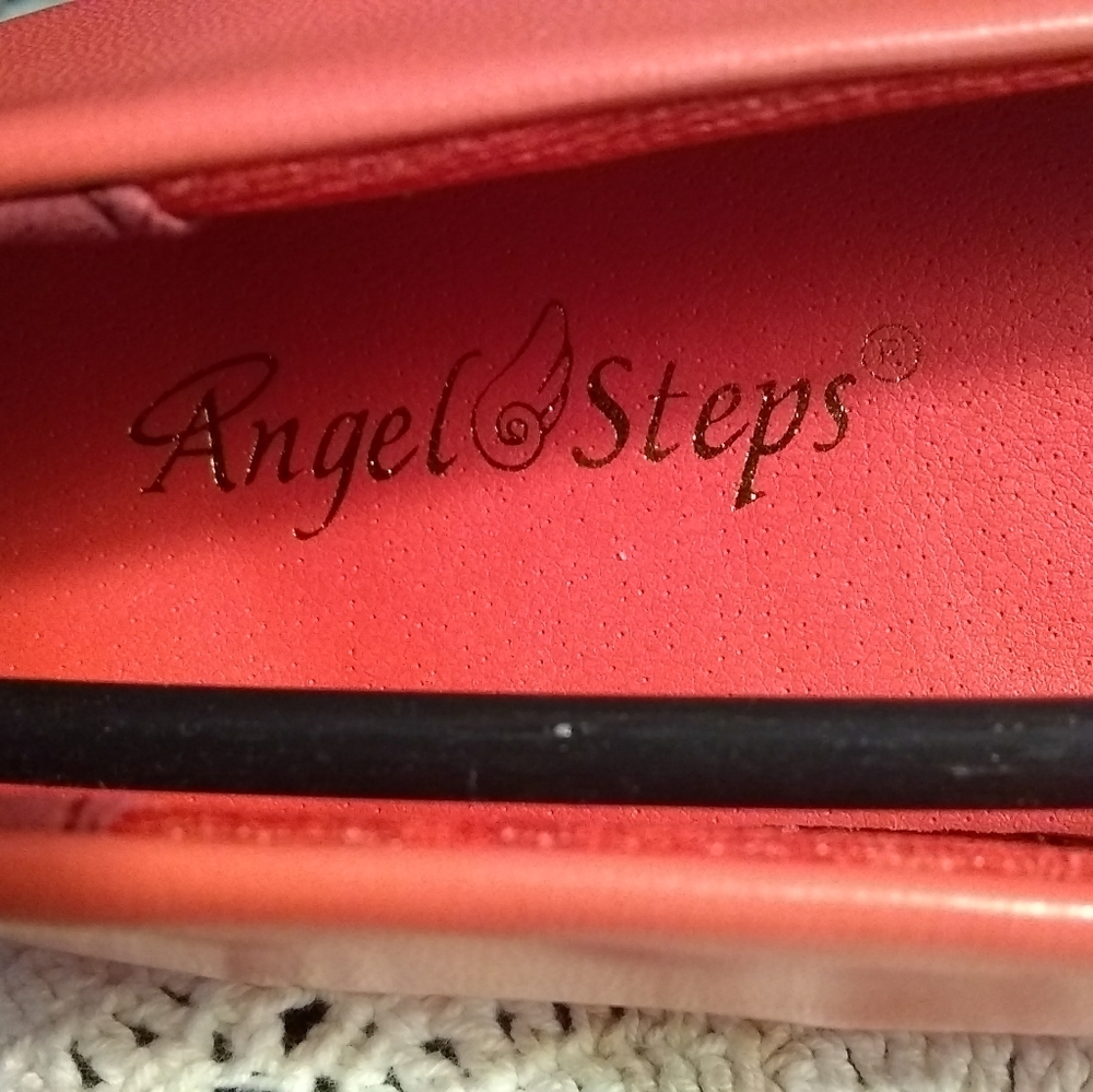 Shoes - Picture 5 of 6